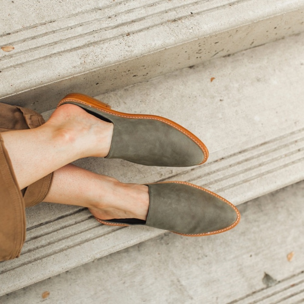 FORTRESS Adra in Olive Slides